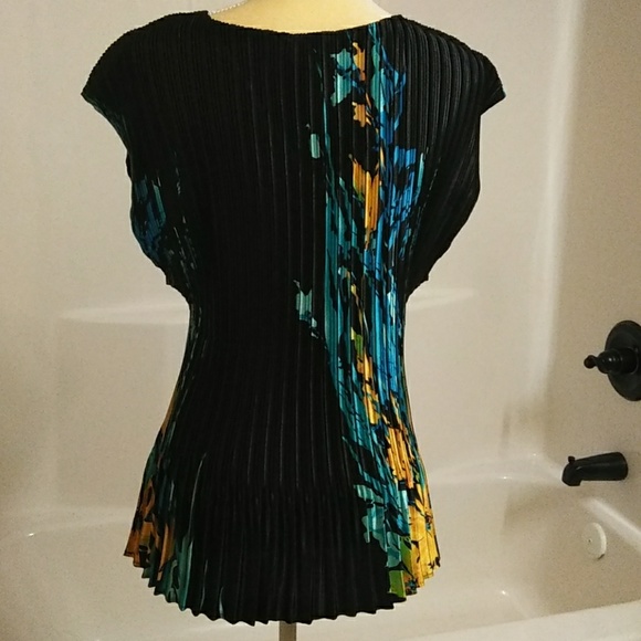 1X Milano Woman Crinkle Top - Picture 4 of 7